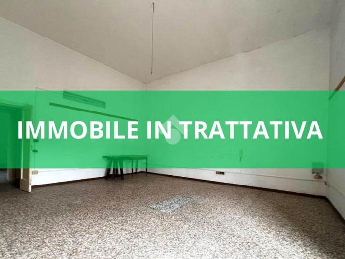 Appartamento quadrilocale in vendita in Via Roma, Mesagne