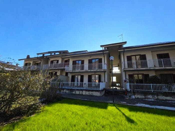 Appartamento con 5 locali in vendita in Via Menabreaz, Centro, Chatillon