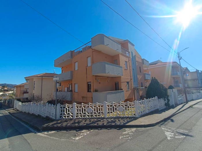 Appartamento trilocale in vendita in Via Palmiro Togliatti, Centro, Pianopoli