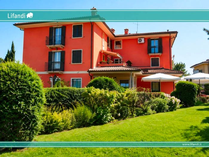 Casa con 6 locali in vendita in Centro, Caprino Veronese