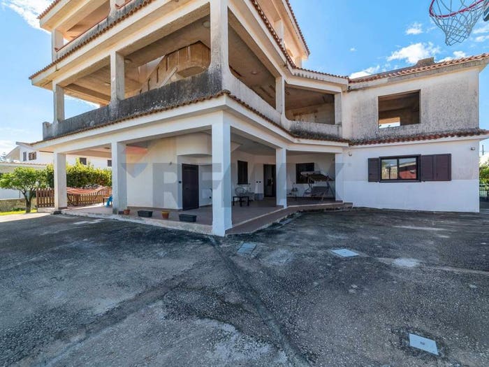Casa con 6 locali in vendita in via Olinto Marinelli, Fanusa, Siracusa