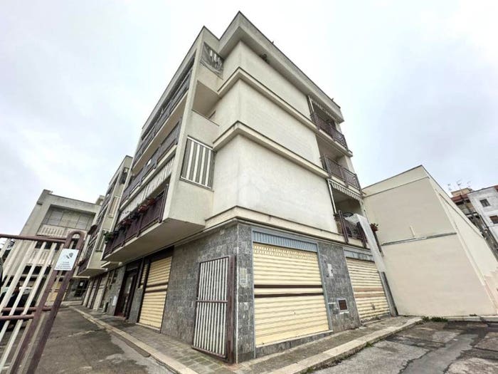 Appartamento trilocale in vendita in Via Attilio Regolo, Centro, Canosa di Puglia