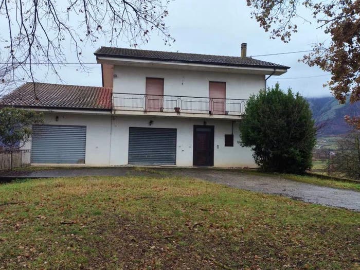 Casa con 6 locali in vendita in Strada Provinciale No Number, San Rufo
