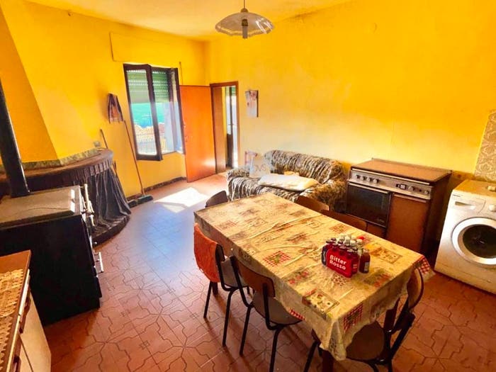 Casa con 6 locali in vendita in Via Roma, Bono