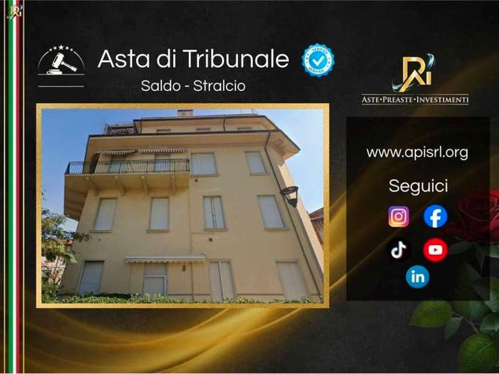 Appartamento trilocale in vendita in Via Gioacchino Rossini, Città Giardino, Viareggio
