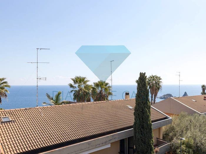 Casa trilocale in vendita in Via Vampolieri, Vambolieri, Aci Catena