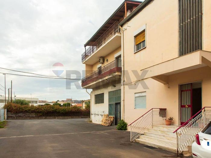 Appartamento quadrilocale in vendita in via Ezio Tarantelli, Centro, Misterbianco