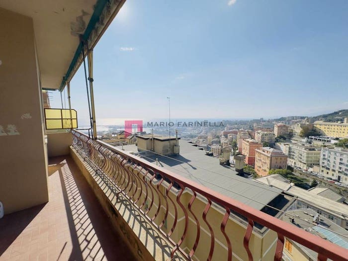 Appartamento bilocale in vendita in Salita di San Barnaba, Castelletto, Genova