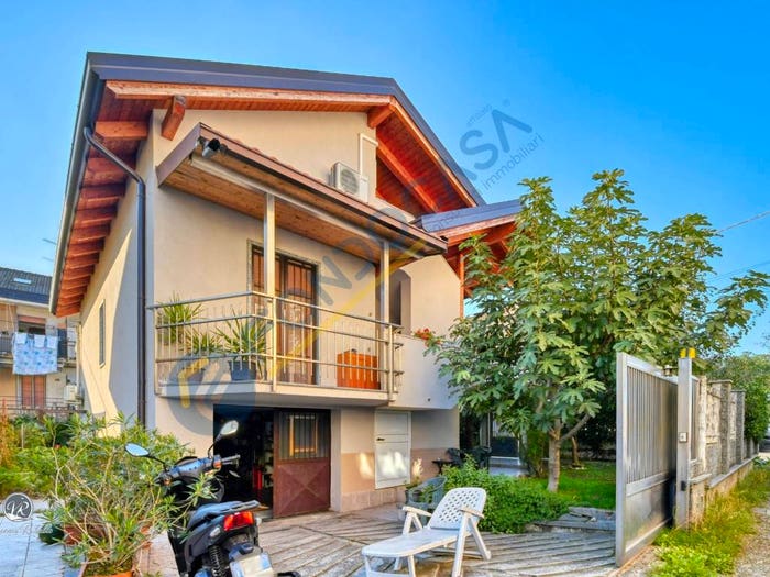 Casa con 5 locali in vendita in Via Pietro Mascagni, Senago