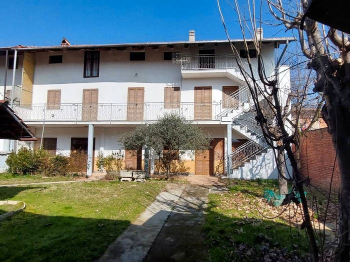 Casa con 6 locali in vendita in Vicolo del Grande, Barone Canavese