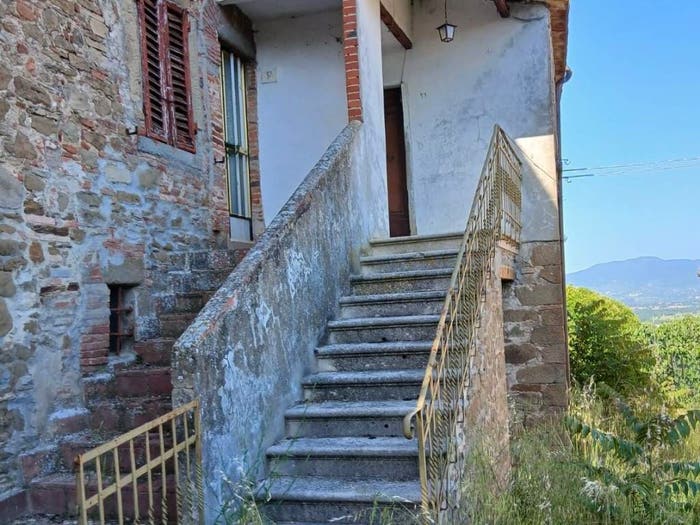 Casa con 6 locali in vendita in Via San Giovanni d'Oliveto, Civitella in Val di Chiana