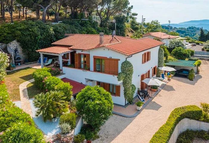 Casa con 6 locali in vendita in Capoliveri
