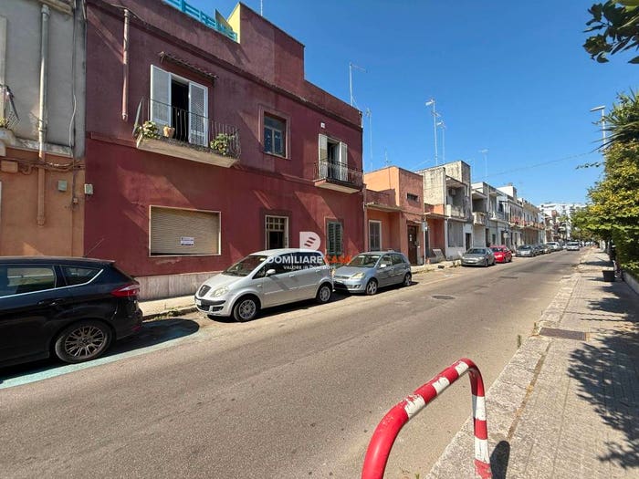 Appartamento con 5 locali in vendita in Via Bernardino Bonifacio, Università Via Taranto, Lecce