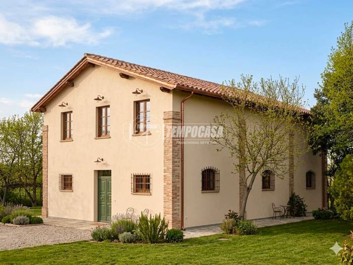 Casa con 5 locali in vendita in Via Lumaca, Budrio