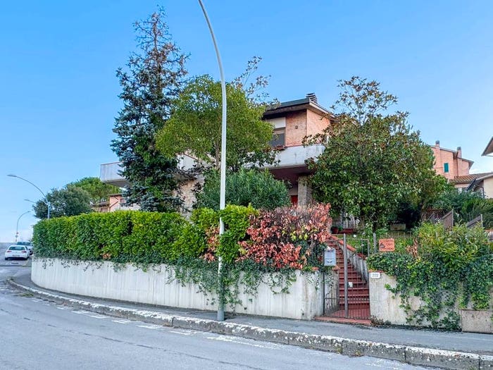 Appartamento con 6 locali in vendita in Via di Vignale, Centro, Monteroni d'Arbia