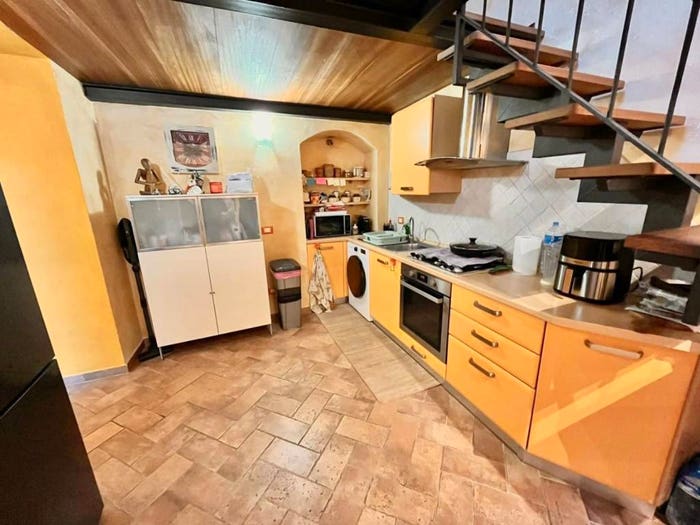Appartamento trilocale in vendita in Via Giardini, Centro, Massa