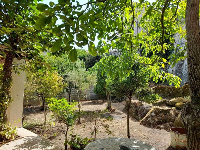 Casa quadrilocale in vendita in Via Dante Alighieri, Buddusò