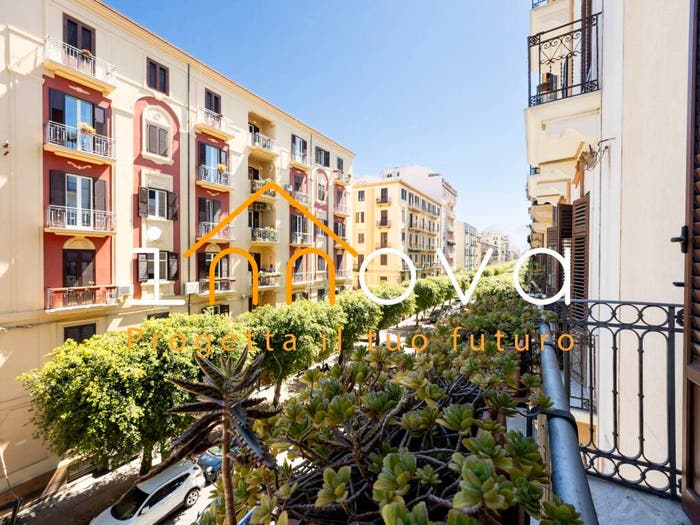 Appartamento con 5 locali in affitto in Via Sammartino, Politeama Ruggiero Settimo, Palermo