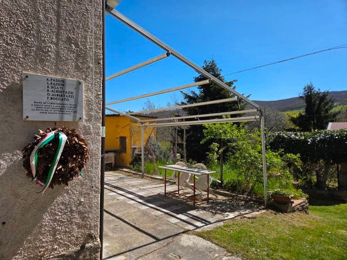 Appartamento trilocale in vendita in Località Burzanella, Camugnano