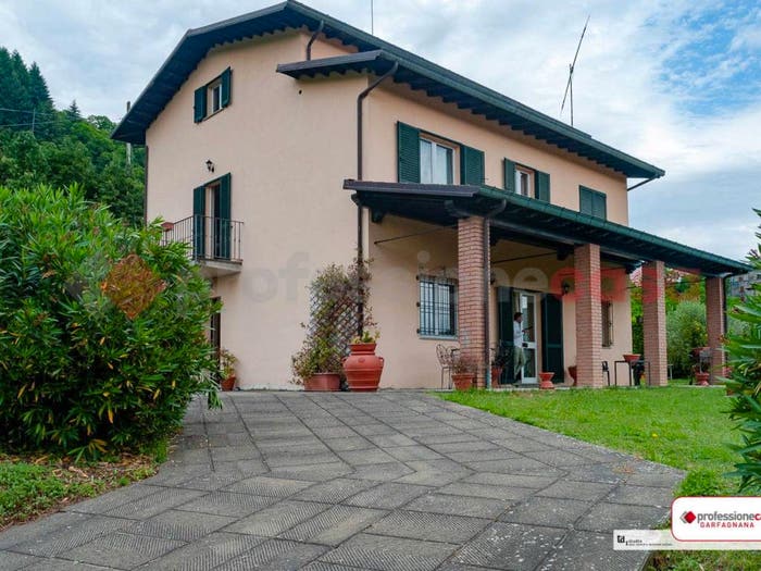 Casa con 6 locali in vendita in via Sant'Antonio SNC, San Romano, San Romano in Garfagnana
