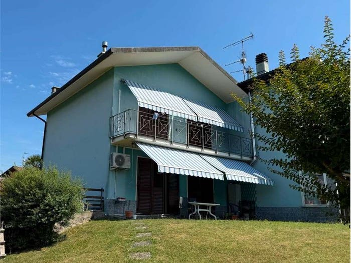 Casa quadrilocale in vendita in VIA BORGHETTO, GatticoVeruno