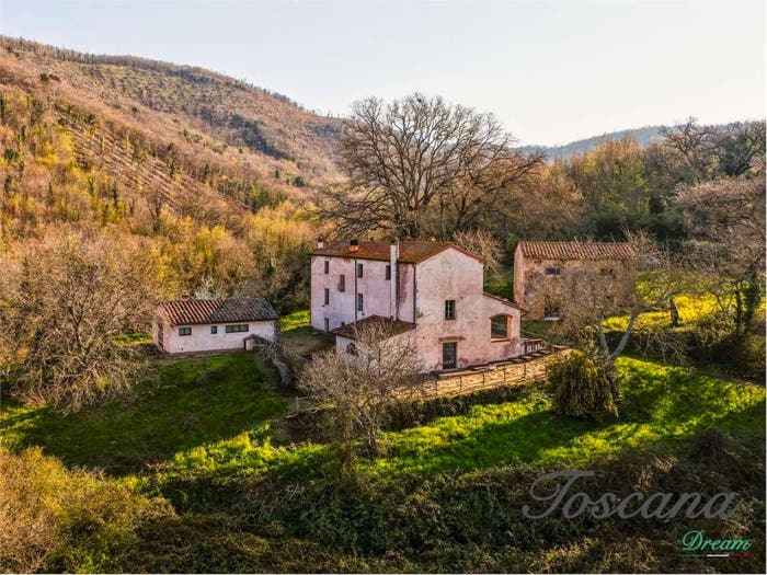 Casa con 6 locali in vendita in località Niccioleta vecchia snc, Massa Marittima