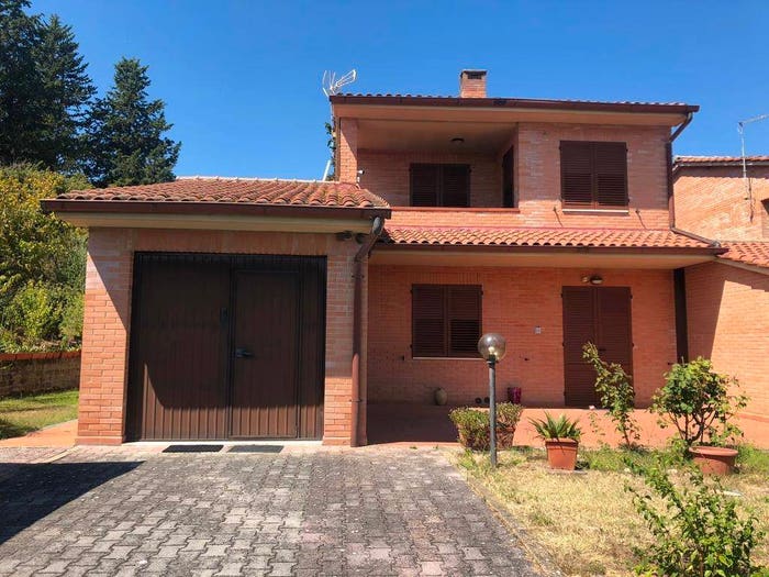 Casa con 6 locali in vendita in Quercegrossa, Castelnuovo Berardenga