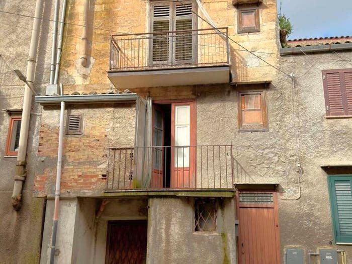 Casa quadrilocale in vendita in Via Gristina, Bisacquino
