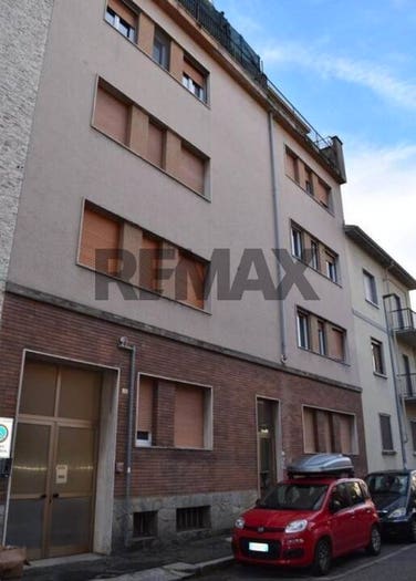 Appartamento trilocale in vendita in Via Carlo Morbio, Sacro Cuore, Novara