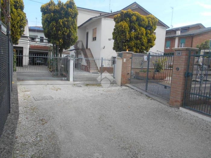 Casa con 6 locali in vendita in Via Caprera, Porto Garibaldi, Comacchio