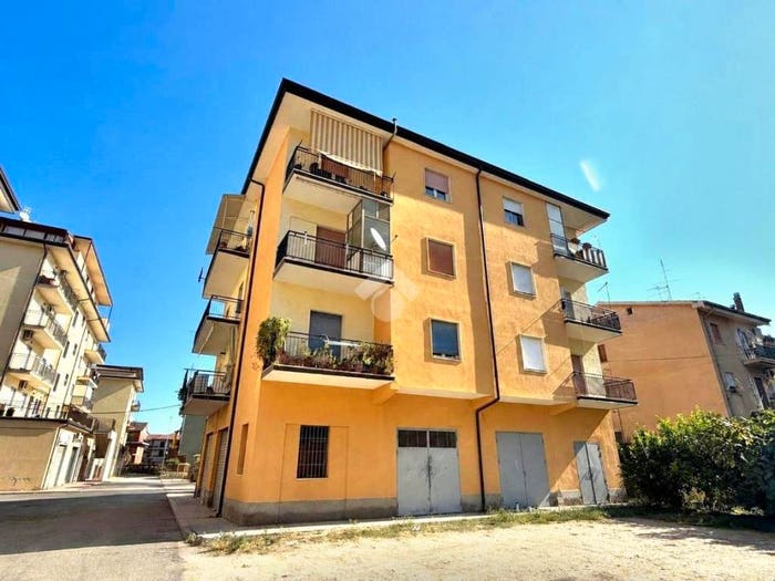 Appartamento trilocale in vendita in Via morano, Corigliano Scalo, CoriglianoRossano