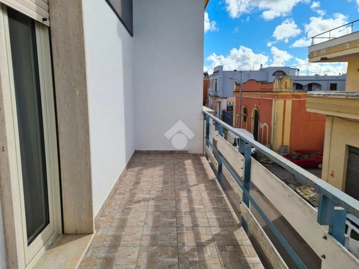 Appartamento con 6 locali in vendita in Via Carlo Alberto dalla Chiesa, Alezio