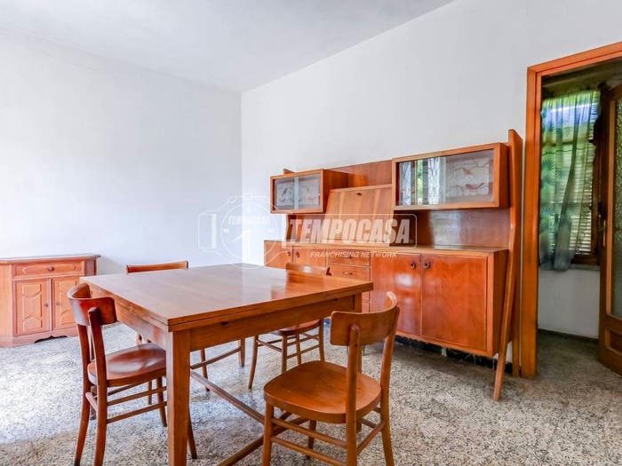 Casa trilocale in vendita in Via Maggiora, Borgomanero