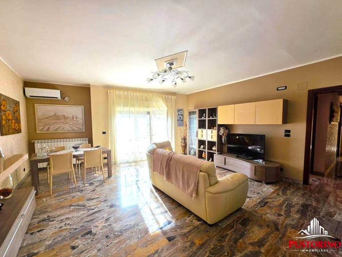 Appartamento con 5 locali in vendita in Via Felice Lazzaro Traversa Privata, Centro, Villa San Giovanni