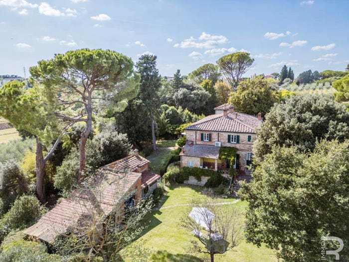 Casa con 6 locali in vendita in Via Lucignano, Foiano della Chiana