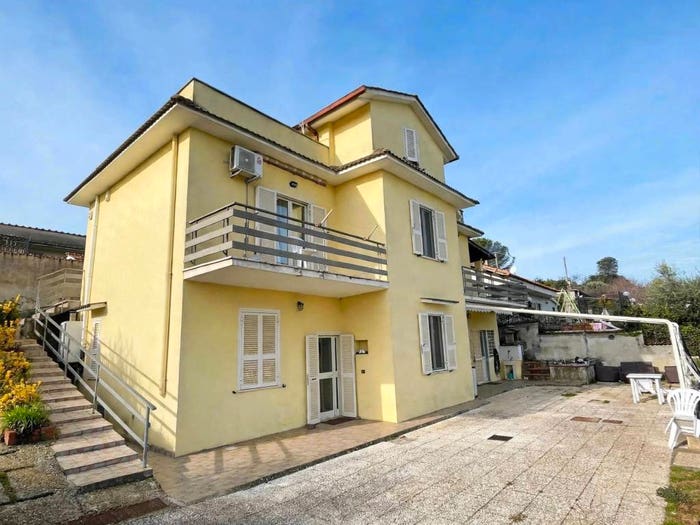 Casa con 5 locali in vendita in Via Mainello, Colle Mainello, Gallicano nel Lazio