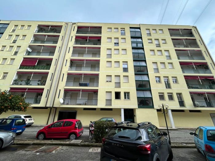 Appartamento quadrilocale in vendita in Via Umberto Terracini, Annunziata Alta, Messina
