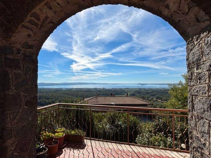 Casa con 6 locali in vendita in Via dei Pini, San Lorenzo Nuovo
