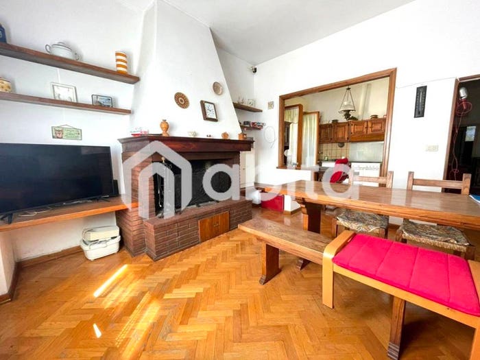 Appartamento quadrilocale in vendita in Via Vespucci, Città, Montevarchi