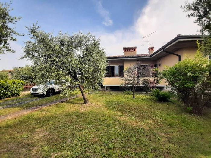 Casa quadrilocale in vendita in Via Benaco, Raffa, Puegnago sul Garda