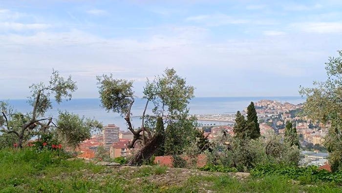 Casa con 6 locali in vendita in Via Fanny Roncati Carli, Oneglia, Imperia