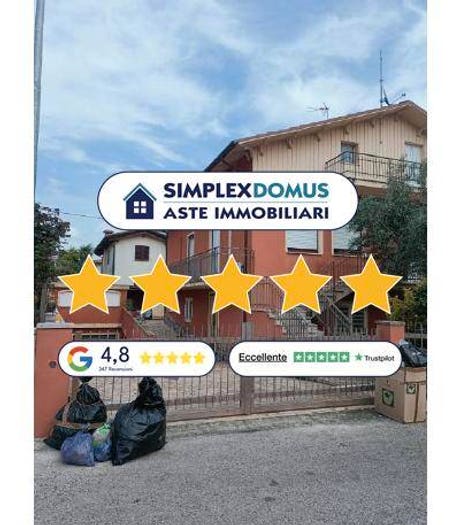 Casa con 6 locali in vendita in Via Vittorio Veneto, Lucrezia, Cartoceto