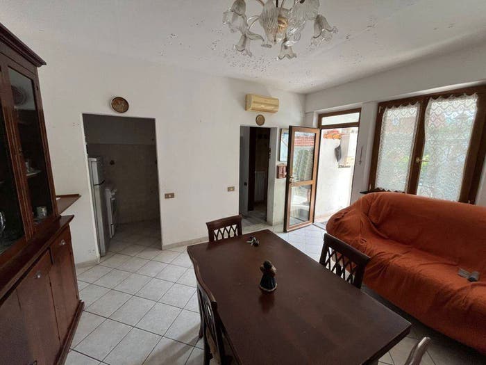 Casa con 6 locali in vendita in Via San Martino, Centro, Massa