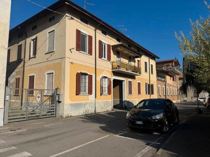Appartamento trilocale in vendita in Via Rimembranze, Villanova, Bernareggio