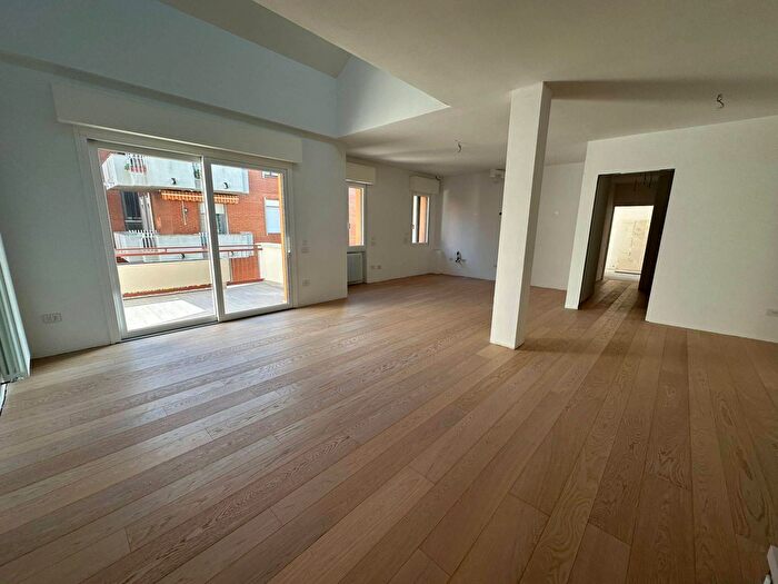 Appartamento con 6 locali in vendita in Forli'