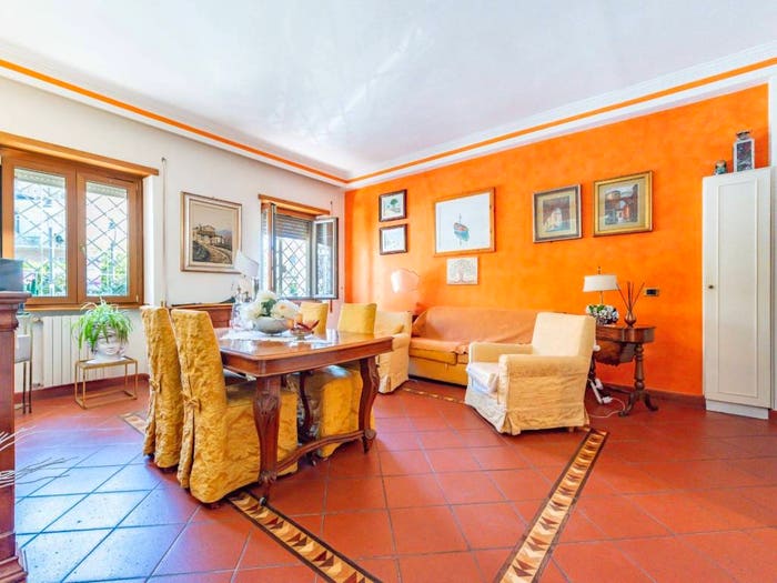 Appartamento quadrilocale in vendita in Via Don Annideo Pandolfi, Centro, Grottaferrata