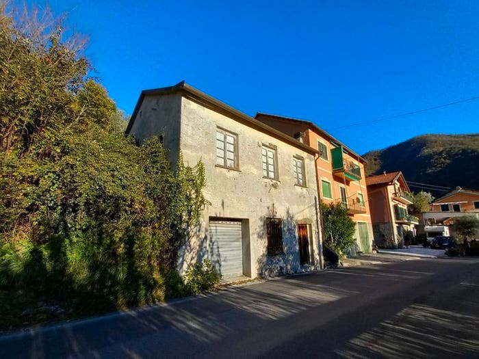 Casa trilocale in vendita in Via Guglielmo Marconi, Salto Chiesa, Avegno