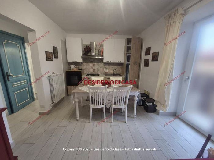 Appartamento trilocale in vendita in Via Francesco Musotto, Centro, Pollina