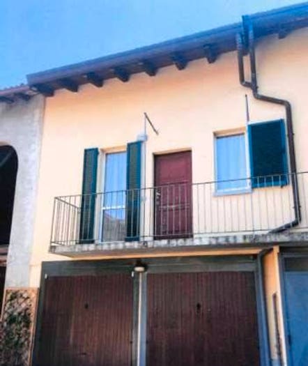 Appartamento trilocale in vendita in Via Carlo Mosè Bianchi, Centro, Inverigo