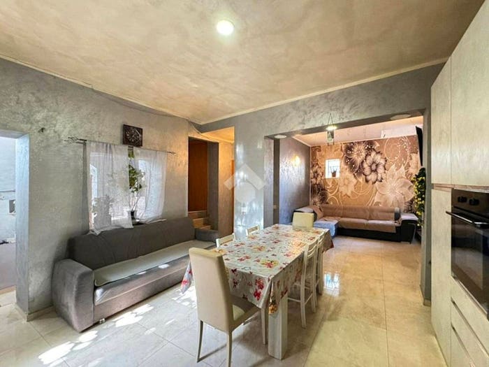 Appartamento con 5 locali in vendita in Traversa I Domenico Abbondanza, Centro, Priverno